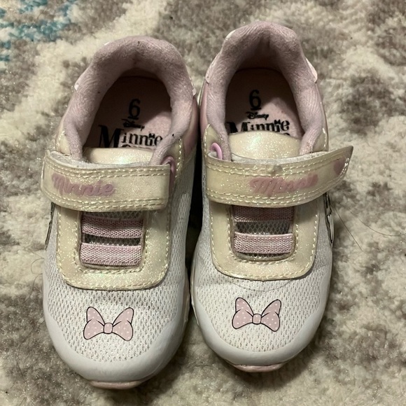 Disney Minnie Mouse shoes - Picture 1 of 9